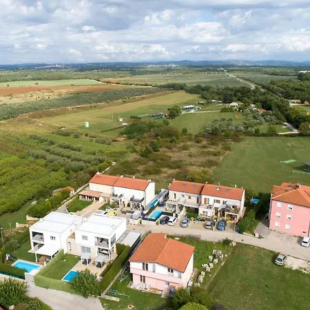 Summer Villa *