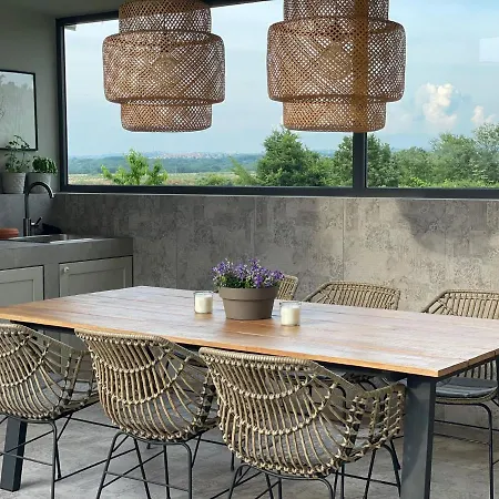 Summer Villa *